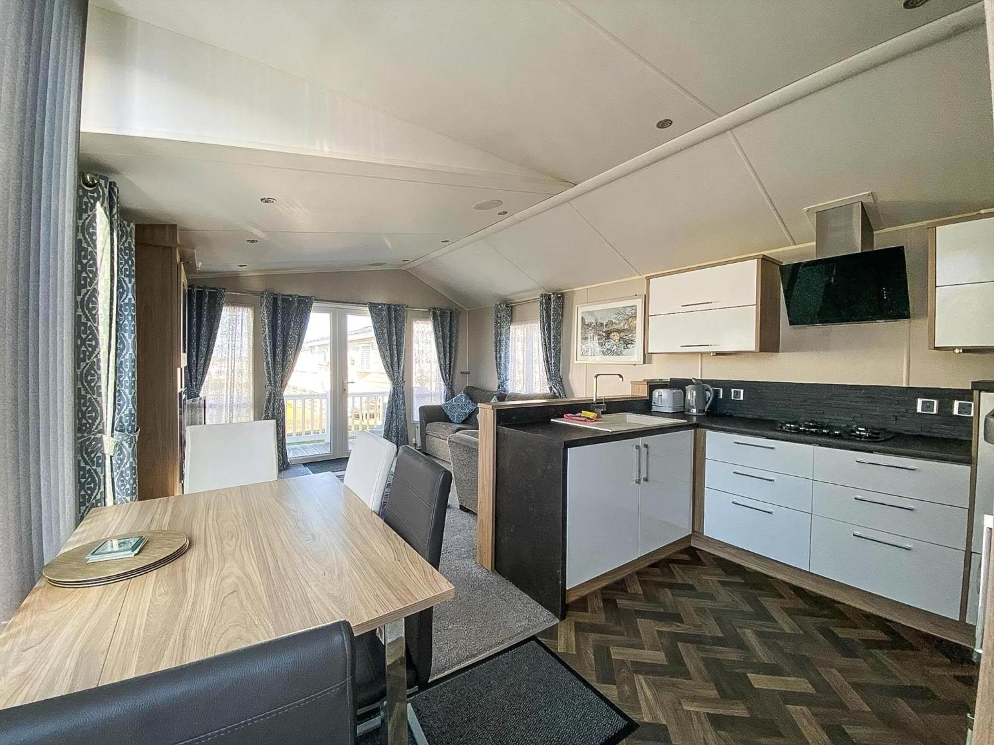 Luxury Caravan At Seaview Holiday Park In Kent Ref 47034Pb Whitstable Buitenkant foto