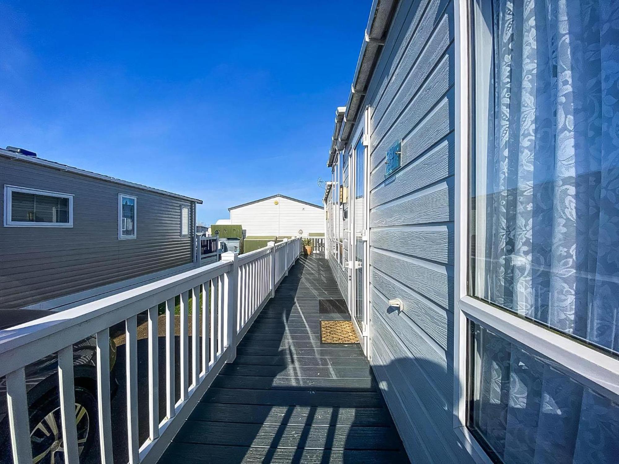 Luxury Caravan At Seaview Holiday Park In Kent Ref 47034Pb Whitstable Buitenkant foto